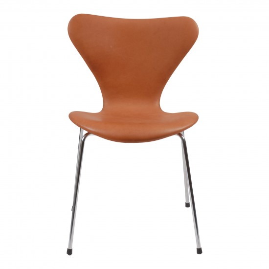 Arne Jacobsen 3107 7 chair with cognac aniline leather Cph Classic